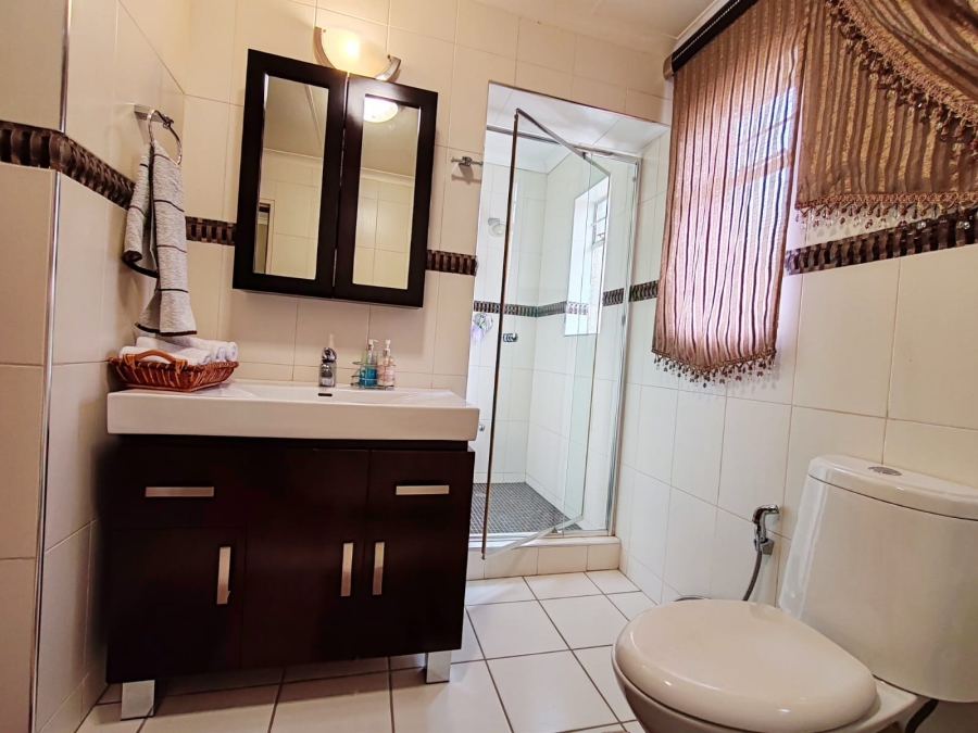 4 Bedroom Property for Sale in Van Der Hoff Park North West